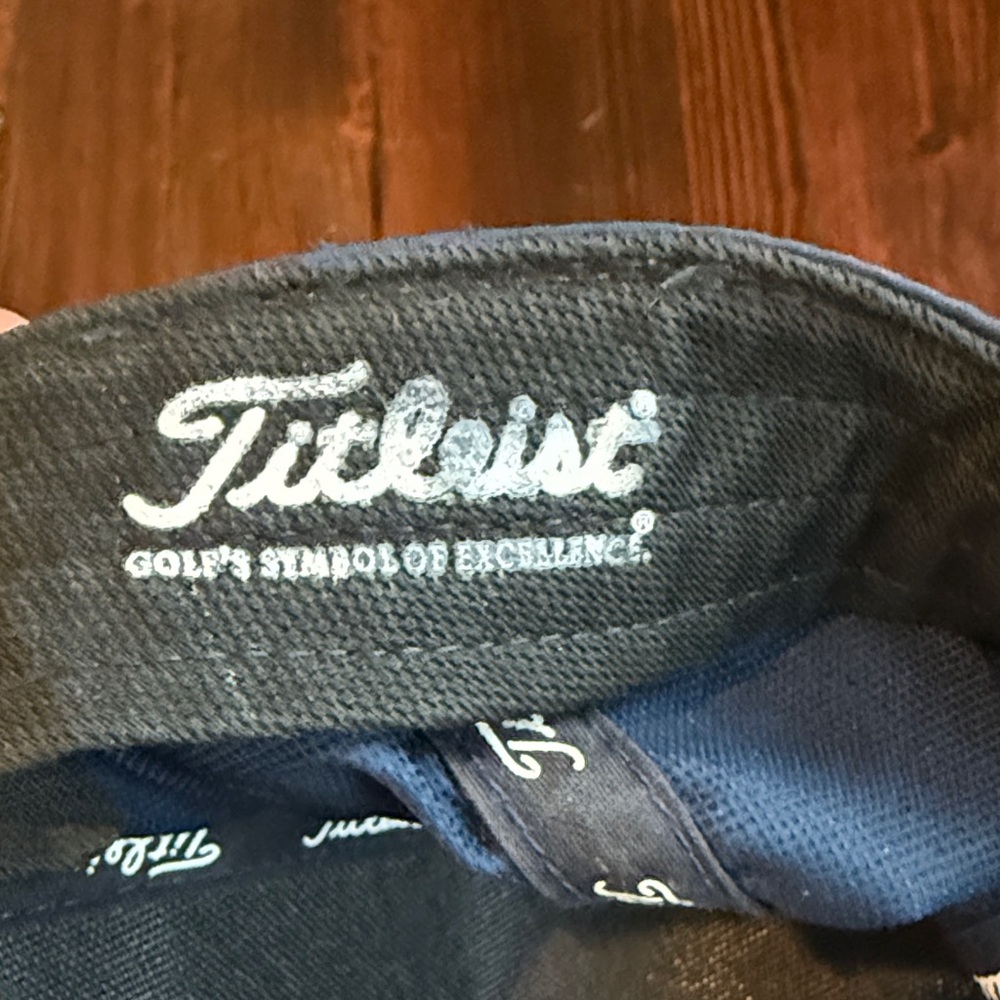 Titleist Navy Hat with Rope-Trim and Round Logo - Picture 4 of 4